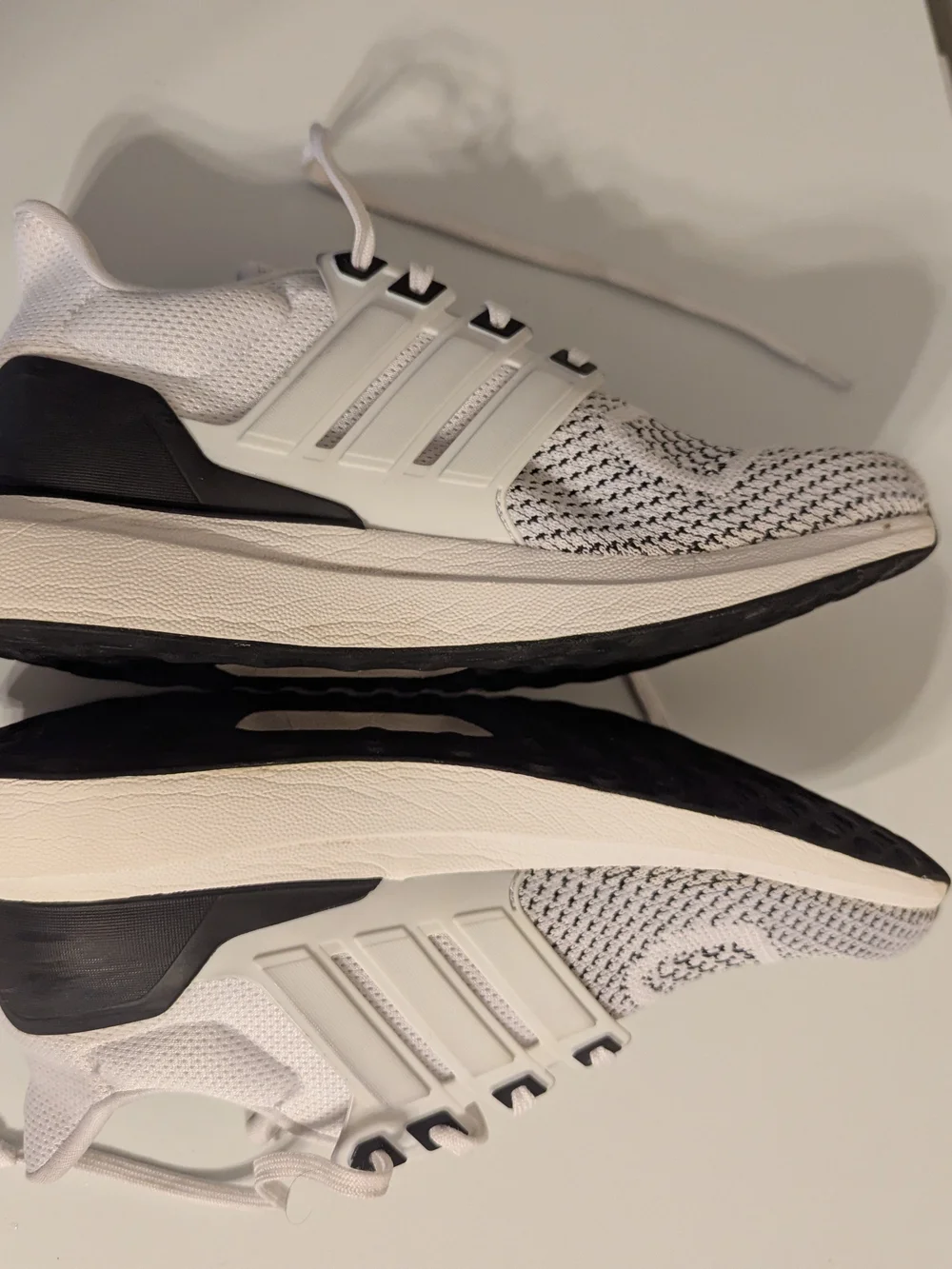 adidas Men’s White & Black Knit Running Sneakers